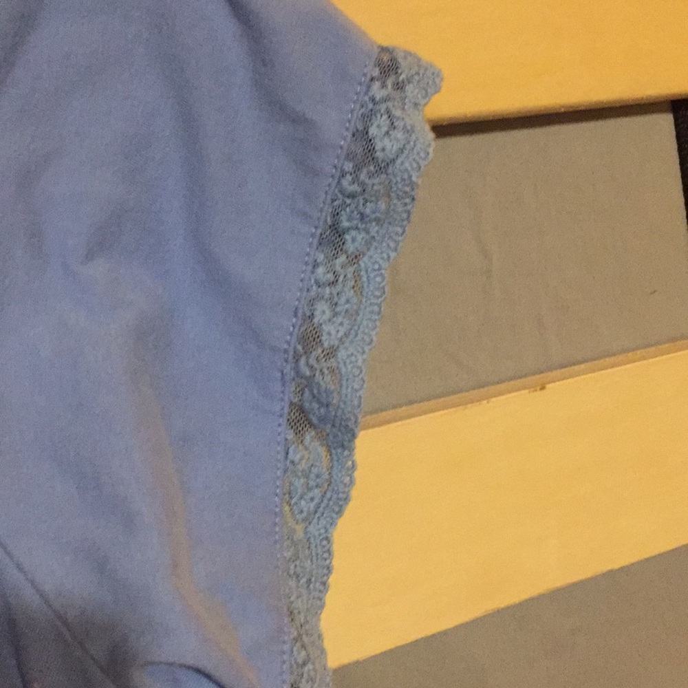 Women's beautiful plus size blouse. - Picture 5 of 7